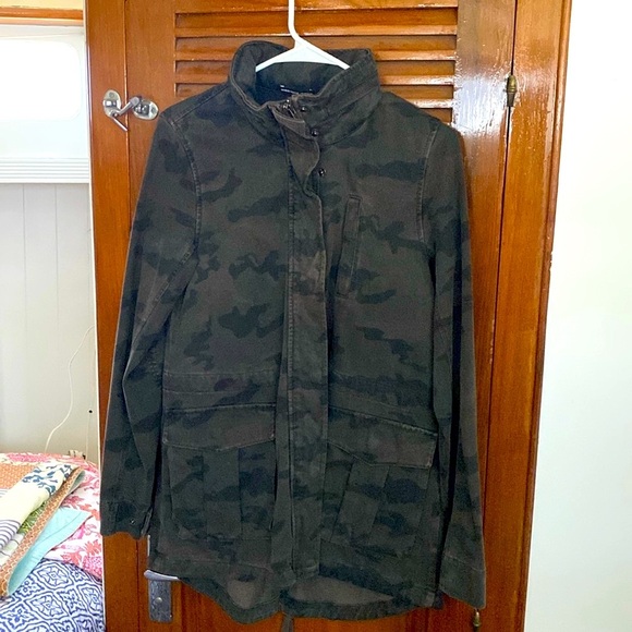 James Perse camouflage jacket with retractable hood size 0 - Picture 3 of 13